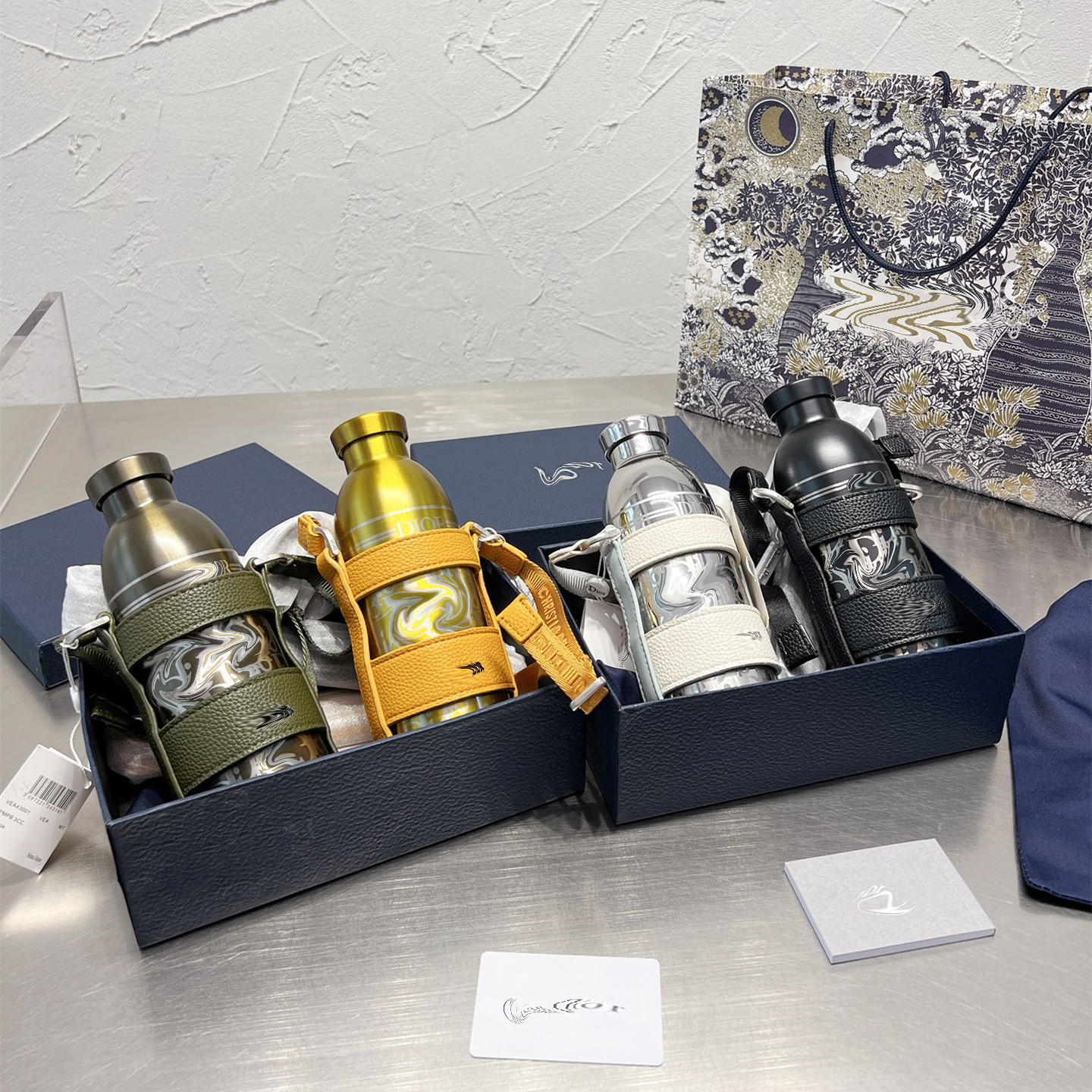 Classic Designer Vacuum Water Bottle Tumbler 460 ML Full Letter D Thermal Insulation Bottle Mugs Cups Kettle With Leather Holder KD2390, As picture
Classic Designer Vacuum Water Bottle Tumbler 460 ML Full Letter D Thermal Insulation Bottle Mugs Cups Kettle With Leather Holder KD2390, As picture