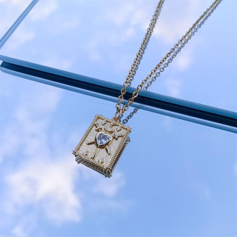 Pendant Necklaces Square Sword Portrayed Necklace Men's Crystal Love Christmas Gift JewelryPendant
Pendant Necklaces Square Sword Portrayed Necklace Men's Crystal Love Christmas Gift JewelryPendant