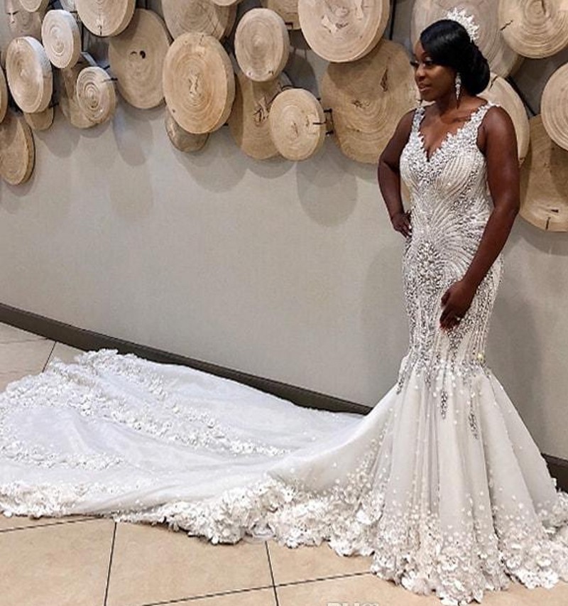 Mermaid Crystals Arabic Dubai Plus Size Wedding Dress V Neck Floral Beaded sparkly cathedral train Tulle Bridal Gown Robe De Marie