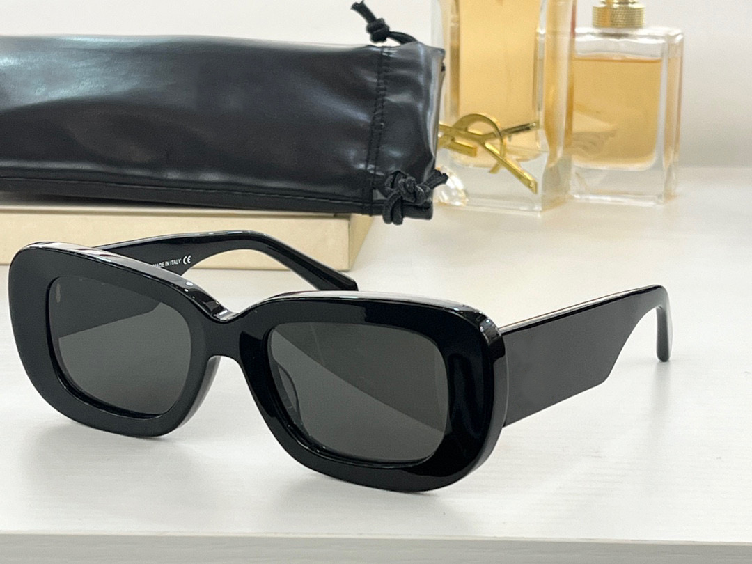 Summer Sunglasses For Women Men O-f OMRI Style Anti-Ultraviolet Retro Plate Plank Full Frame Eyeglasses Random Box
Summer Sunglasses For Women Men O-f OMRI Style Anti-Ultraviolet Retro Plate Plank Full Frame Eyeglasses Random Box