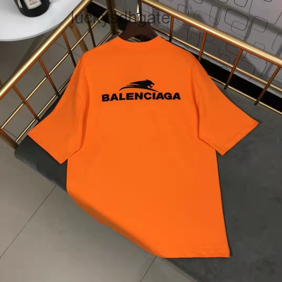 2022 Summer Mens Designer T Shirt Casual Man Womens Tees With Letters Print Short Sleeves Top Sell Luxury Men Hip Hop clothes size -4XL 4M17, I need see other product
2022 Summer Mens Designer T Shirt Casual Man Womens Tees With Letters Print Short Sleeves Top Sell Luxury Men Hip Hop clothes size -4XL 4M17, I need see other product