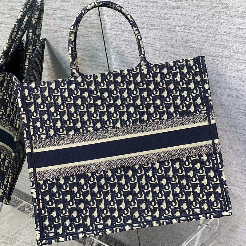 7A Top Bags Quality Women Purse Designer Tote Bucket Handmade Luxury Designer Handbags Classic Fashion canvas embroidered shopping bag tiger Trend High capacity, Box
7A Top Bags Quality Women Purse Designer Tote Bucket Handmade Luxury Designer Handbags Classic Fashion canvas embroidered shopping bag tiger Trend High capacity, Box