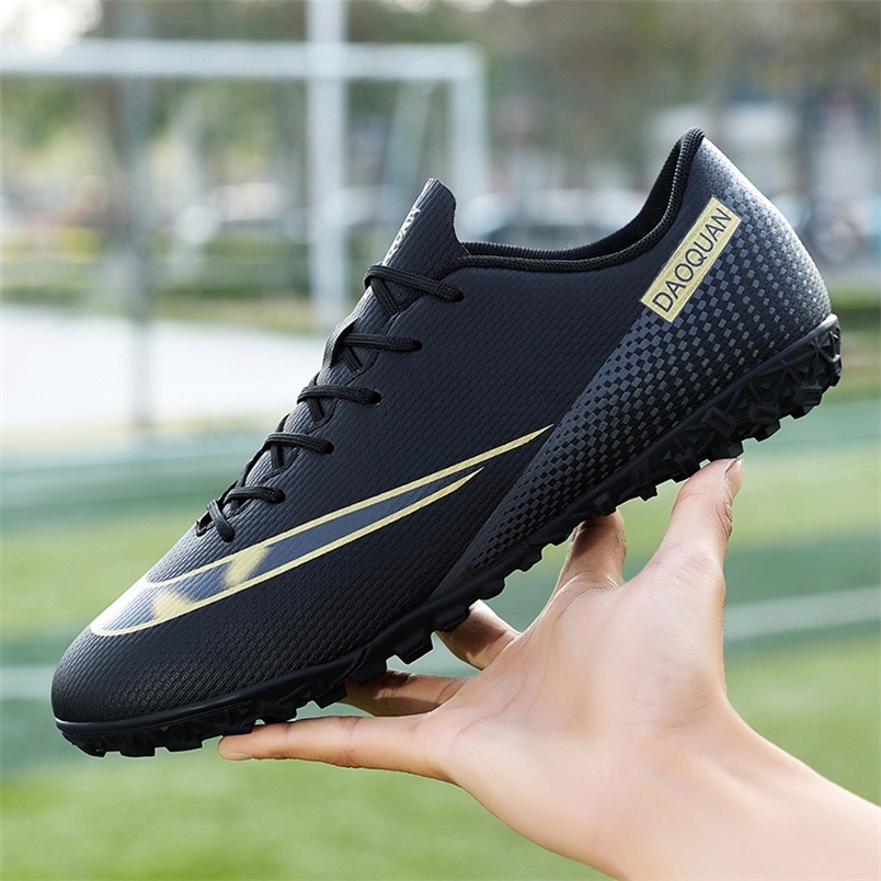 TF/Ag Men Soccer Shoes Children Antiskid Training Football Shoes Women Outdoor Comfortable Low top Artificial Grass Sneakers 220520, See chart
TF/Ag Men Soccer Shoes Children Antiskid Training Football Shoes Women Outdoor Comfortable Low top Artificial Grass Sneakers 220520, See chart