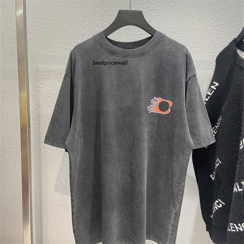 balencaigass men's t-shirts High version b family flame print short sleeve OS Paris B letter classic trendy loose edition and wo 7X74, Black
balencaigass men's t-shirts High version b family flame print short sleeve OS Paris B letter classic trendy loose edition and wo 7X74, Black