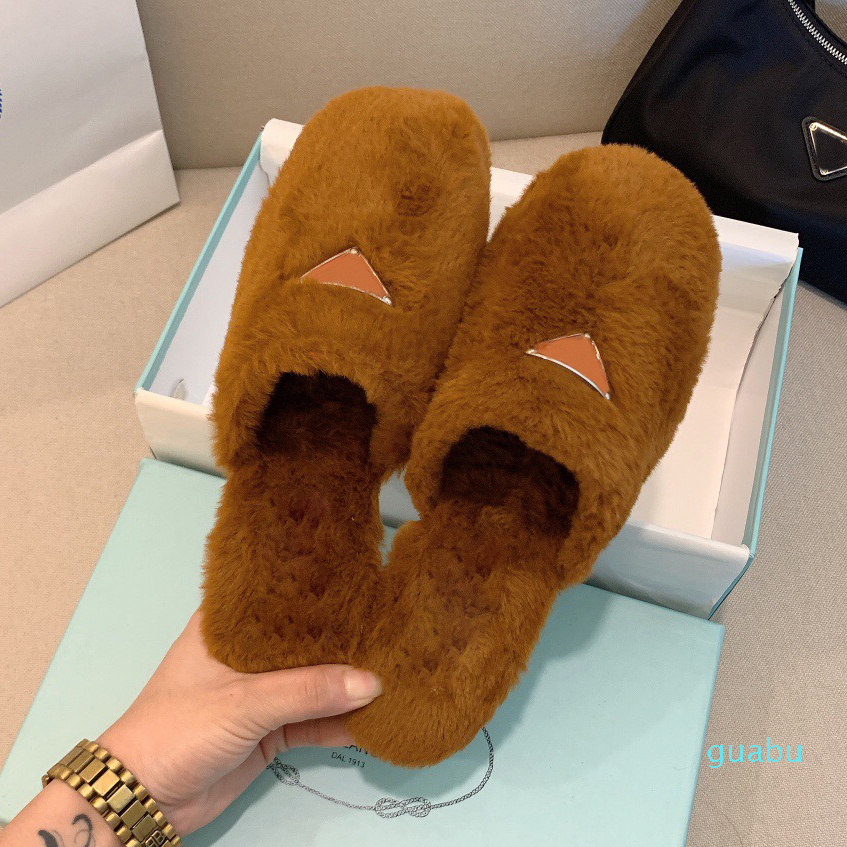 Designers Women Slippers Fluffy Letters Wool Slide Furry Warm Sandals Luxurys Comfortable Fuzzy Slipper
Designers Women Slippers Fluffy Letters Wool Slide Furry Warm Sandals Luxurys Comfortable Fuzzy Slipper