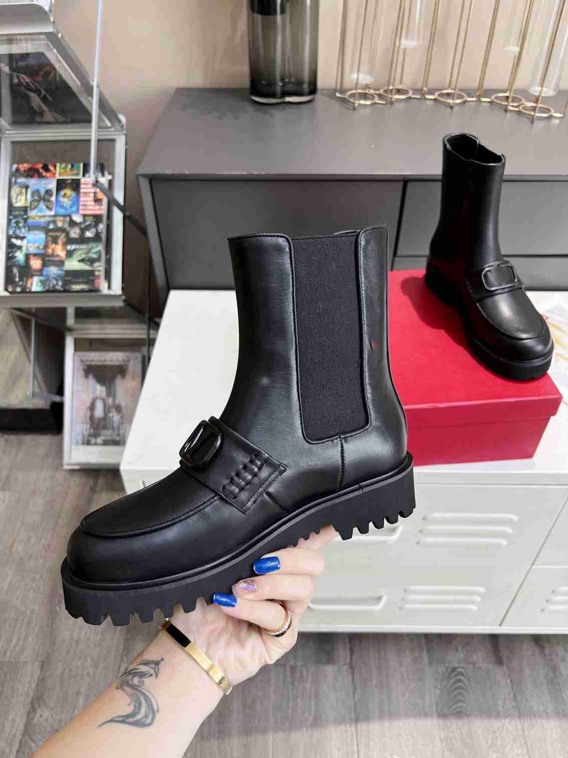 Luxury New Womens Ankle Half Fashion Snow Boots Autumn Winter Outdoor Rain Shoes Square Bottom Size 35-41, With brand logo ad5659280
Luxury New Womens Ankle Half Fashion Snow Boots Autumn Winter Outdoor Rain Shoes Square Bottom Size 35-41, With brand logo ad5659280