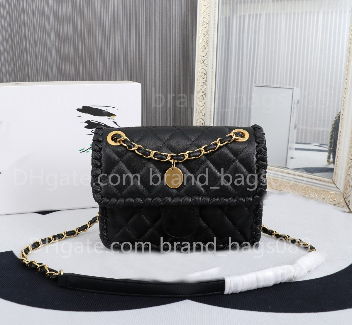 Top Quality Designer Bags Woman Fashion Letters Mobile Phone Bag Handbags Wholesale Shoulder Bag Designers Handbag Lady Genuine Leather Wallet Camera case, #6
Top Quality Designer Bags Woman Fashion Letters Mobile Phone Bag Handbags Wholesale Shoulder Bag Designers Handbag Lady Genuine Leather Wallet Camera case, #6