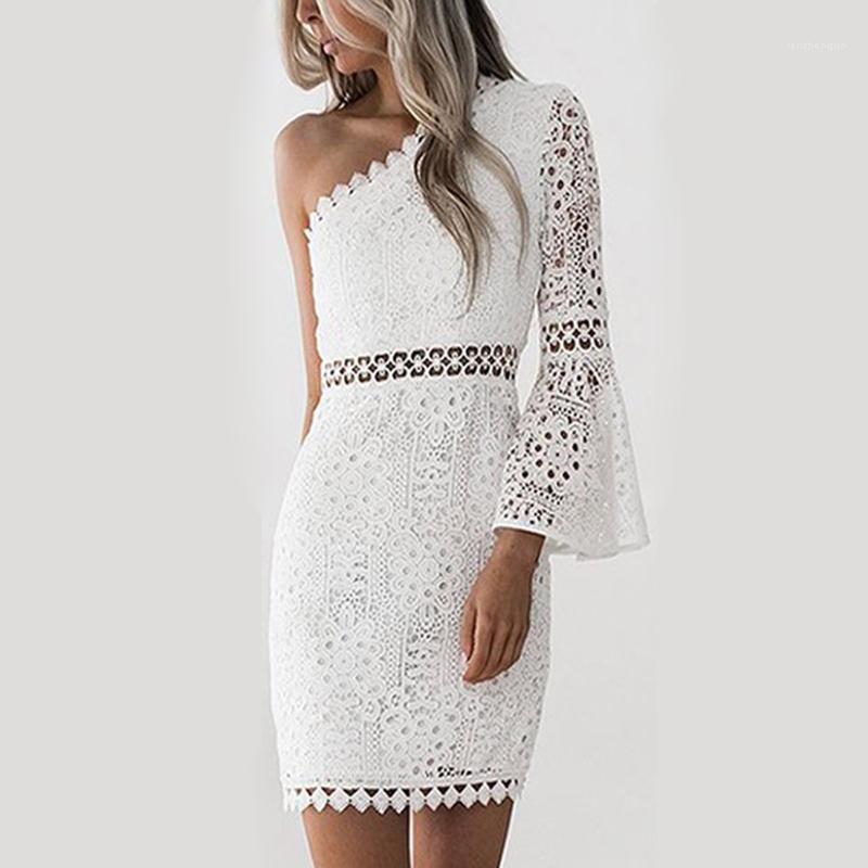 Casual Dresses 2022 Fashion Trend Women Dress One Shoulder Long Sleeve Sexy Bodycon Evening Party Clubwear Summer Bandage Sheath Mini, White
Casual Dresses 2022 Fashion Trend Women Dress One Shoulder Long Sleeve Sexy Bodycon Evening Party Clubwear Summer Bandage Sheath Mini, White