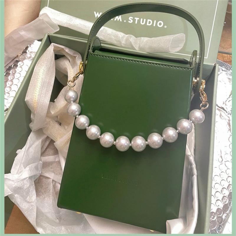 Evening Bags Boutique Fashion Pearl Handbags For Women 2022 Luxury Designer Brand All Match Genuine Leather Dating Purses Sac Luxe FemmeEven, Green
Evening Bags Boutique Fashion Pearl Handbags For Women 2022 Luxury Designer Brand All Match Genuine Leather Dating Purses Sac Luxe FemmeEven, Green