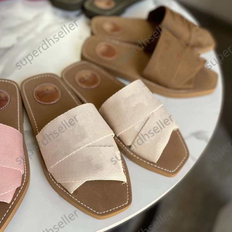 Canvas Slippers Designer Women Woody Mules Flat Sandals Rubber Slides White Black Pink Sail Bordeaux Lace Lettering Fabric Womens Summer Out, Increase freight
Canvas Slippers Designer Women Woody Mules Flat Sandals Rubber Slides White Black Pink Sail Bordeaux Lace Lettering Fabric Womens Summer Out, Increase freight