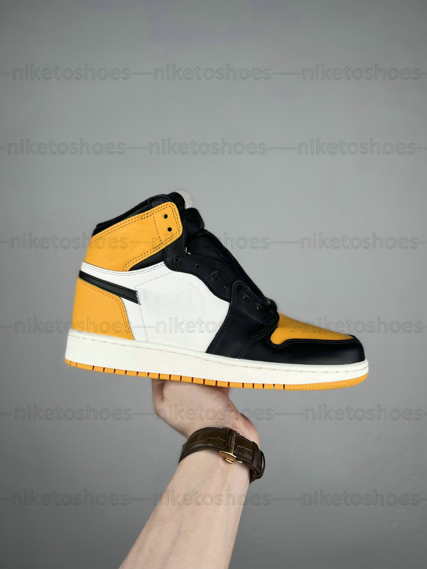 Mens Womens Designer Basketball Shoes Jumpman 1 High OG Running Shoes Yellow Toe Platform Outdoor Sports Sneakers Trainers, 01
Mens Womens Designer Basketball Shoes Jumpman 1 High OG Running Shoes Yellow Toe Platform Outdoor Sports Sneakers Trainers, 01