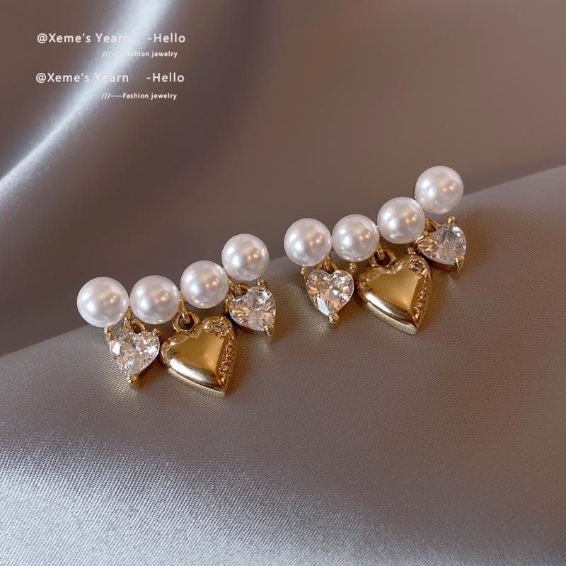 Dangle & Chandelier Design Pearl Metal Heart Pendant Drop Earrings Elegant Accessory Gift For Korean Fashion Jewelry Party Woman GirlsDangle
Dangle & Chandelier Design Pearl Metal Heart Pendant Drop Earrings Elegant Accessory Gift For Korean Fashion Jewelry Party Woman GirlsDangle