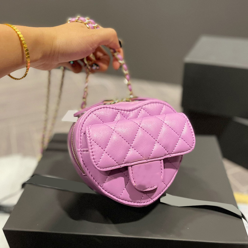 22P Love Heart Style Womens Waist Bust Bags Crossbody Shoulder Vanity Zipper With Chain 6 colors Cosmetic Case Shoulder Luxury Designer Quilted Handbags 14CM, Box
22P Love Heart Style Womens Waist Bust Bags Crossbody Shoulder Vanity Zipper With Chain 6 colors Cosmetic Case Shoulder Luxury Designer Quilted Handbags 14CM, Box