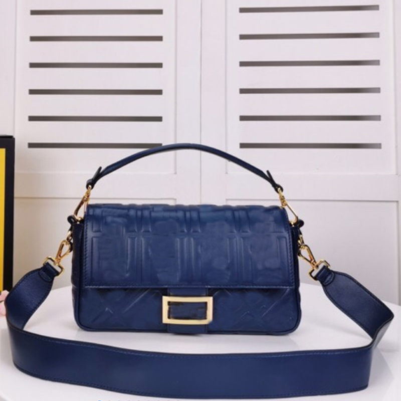 Baguette Bag Handle Handbag Totes Crossbody Bags Genuine Leather Embossed Fashion Magnetic Hasp Detchable Shoulder Strap High Quality 1588, Box
Baguette Bag Handle Handbag Totes Crossbody Bags Genuine Leather Embossed Fashion Magnetic Hasp Detchable Shoulder Strap High Quality 1588, Box
