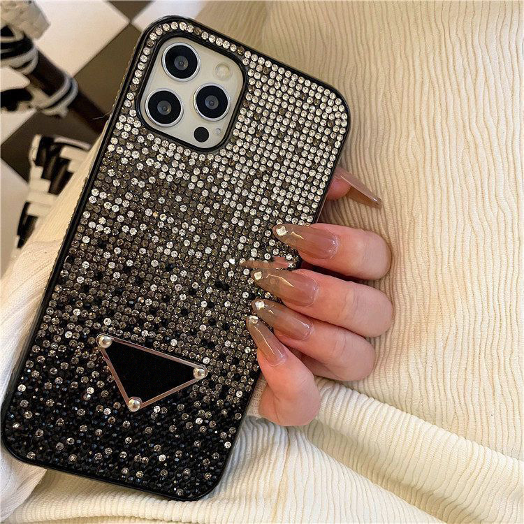 

Luxury Designer Phone Case Classic Stylish Sticking Full Diamonds Shockproof Cell Phones Cases High Quality For iPhone 14 12 13 promax 7 8, Black