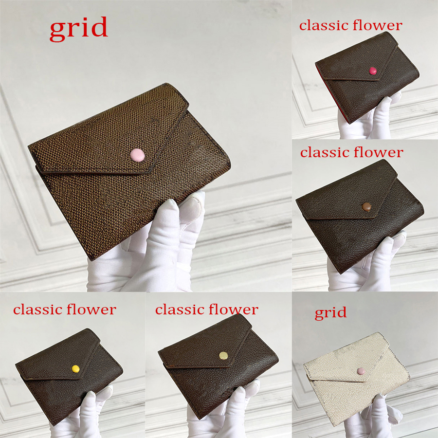 Classic Flower Plaid Victorine Wallet Womens Designers Multicolor Snap Clousure Canvas Leather Short Flap Wallets Mens Envelope Purse Card Holder, 1 grid
Classic Flower Plaid Victorine Wallet Womens Designers Multicolor Snap Clousure Canvas Leather Short Flap Wallets Mens Envelope Purse Card Holder, 1 grid