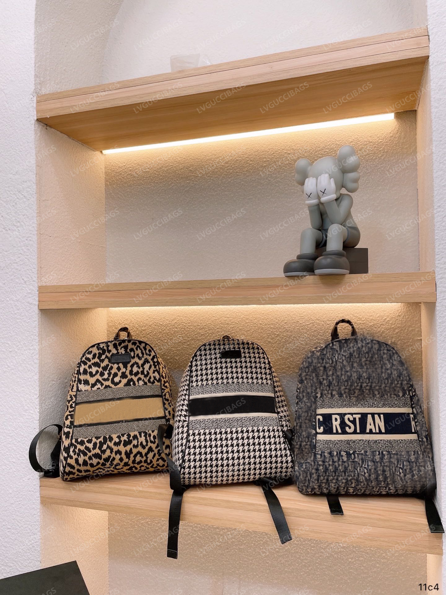 Designer luxury backpack 2022 fashion classic creative material embossing technology leather texture, Box
Designer luxury backpack 2022 fashion classic creative material embossing technology leather texture, Box