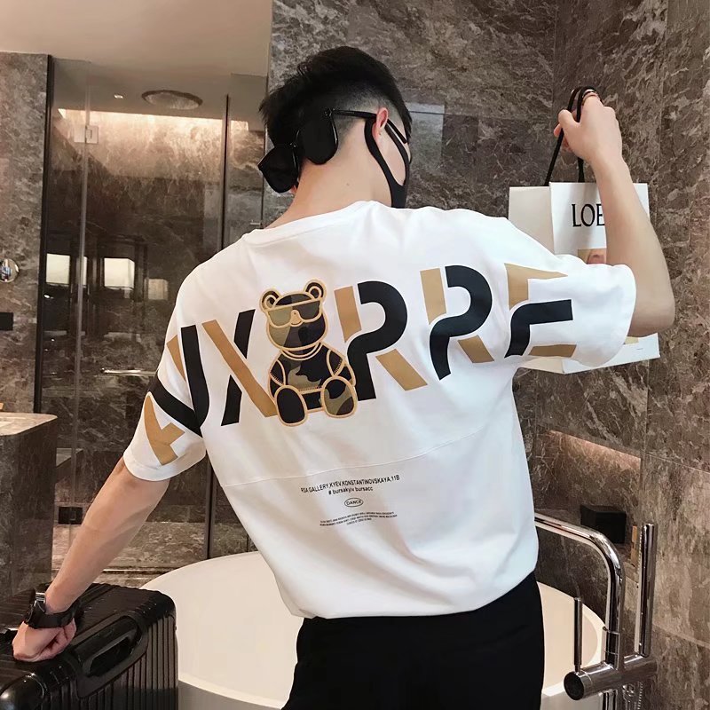 2022 New short-sleeved men' Tee T-shirt with round collar summer fashion brand printed bear clothing trend comfortable, casual and versatile, Black
2022 New short-sleeved men' Tee T-shirt with round collar summer fashion brand printed bear clothing trend comfortable, casual and versatile, Black
