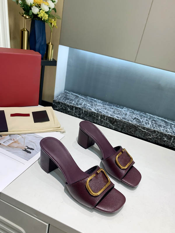 2022 Women Heeled Sandals Slippers Indoor Sexy Signature Slide grainy cowhide Casual sandal Summer Designer Luxury Fashion Ladies Beach Flat Flip Flops, Customized
2022 Women Heeled Sandals Slippers Indoor Sexy Signature Slide grainy cowhide Casual sandal Summer Designer Luxury Fashion Ladies Beach Flat Flip Flops, Customized