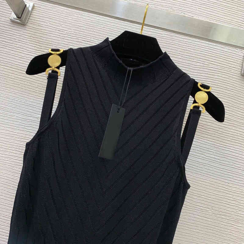 Fashion designer design early spring new Medusa metal accessories suspender design elastic wrap skirt knitted dress