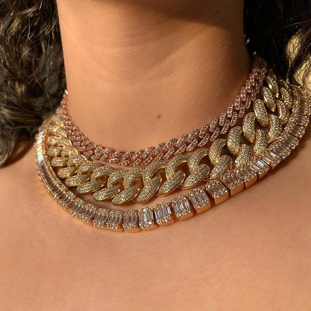 Chokers 10mm Iced Out Bling Cz Miami Cuban Link Chain Two Tone With White &Pink Choker Necklaces Silver Color Women JewelryChokers
Chokers 10mm Iced Out Bling Cz Miami Cuban Link Chain Two Tone With White &Pink Choker Necklaces Silver Color Women JewelryChokers