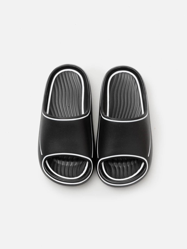 Boys Striped Graphic Slippers SHE