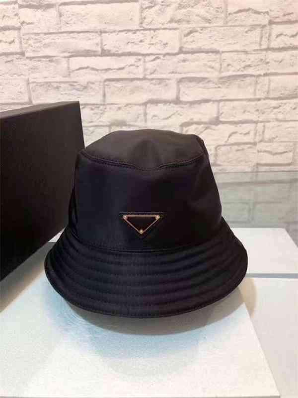Classic Designer Bucket Winter Beanie Men Women Cap Luxury Knitted Hat Ski Mask Fitted Unisex Cashmere Casual Outdoor High Hot, Same as photos
Classic Designer Bucket Winter Beanie Men Women Cap Luxury Knitted Hat Ski Mask Fitted Unisex Cashmere Casual Outdoor High Hot, Same as photos