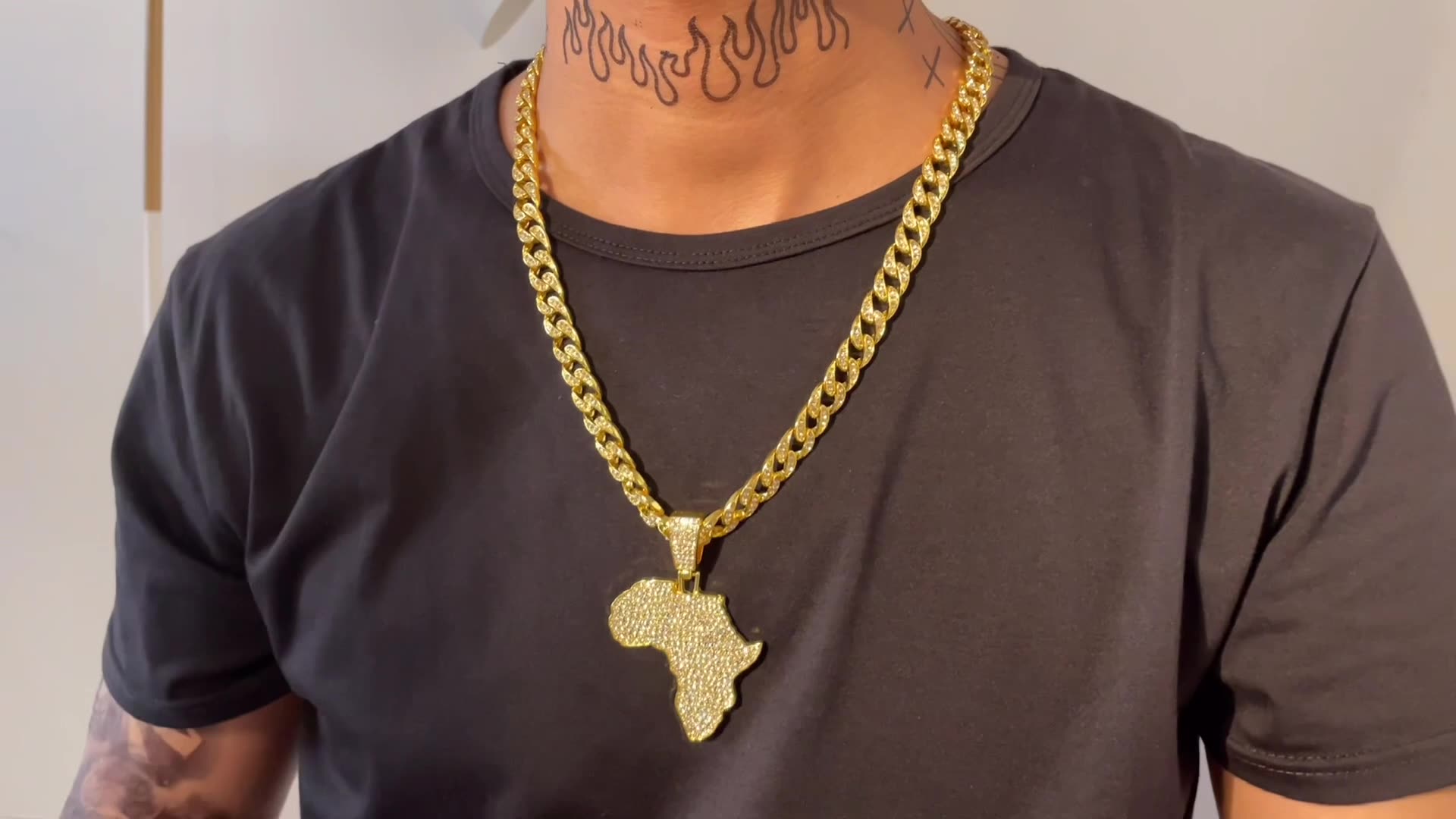 Iced Out Chain Big African Map Pendant Necklaces Men's Hip Hop Gold Color Cuban Link Chain Necklace for Men Male Gemstone Miami Rapper Wolf Tide 