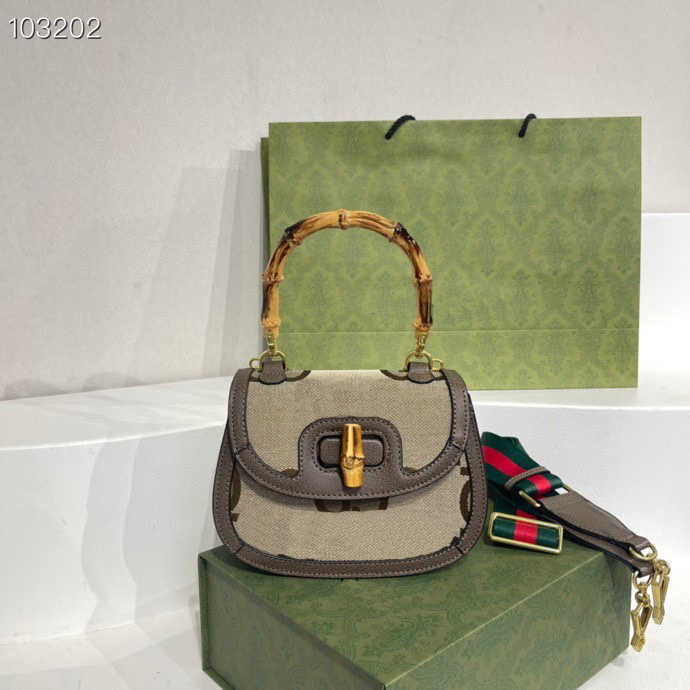 2022 Top Designer Women's Bags Classic Retro Bamboo Bags Mini Denim Collection One Shoulder Luxury Hand Wallets
2022 Top Designer Women's Bags Classic Retro Bamboo Bags Mini Denim Collection One Shoulder Luxury Hand Wallets