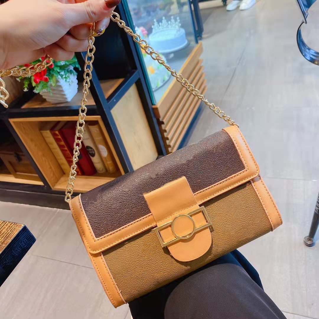 Favorite Lvs multi pochette accessories handbag Designer Fashion leather shoulder crossbody bag purs, Yellow flower splicing
Favorite Lvs multi pochette accessories handbag Designer Fashion leather shoulder crossbody bag purs, Yellow flower splicing