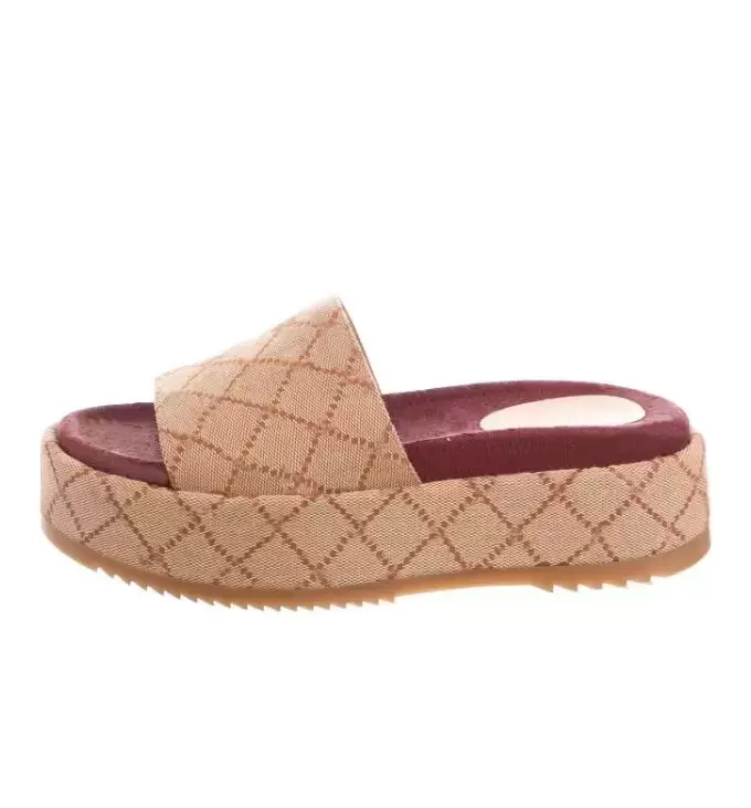 2022 10A womens fashion embroidered canvas slides slip on slippers girls 60mm Canvas covered platform sandals with box and dust bags, Shoes box
2022 10A womens fashion embroidered canvas slides slip on slippers girls 60mm Canvas covered platform sandals with box and dust bags, Shoes box