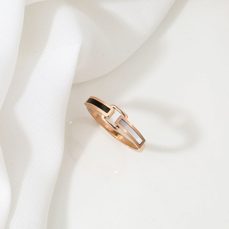Rose Gold Stinless Steel Black White Shell Ring Jewelry for Women Gift