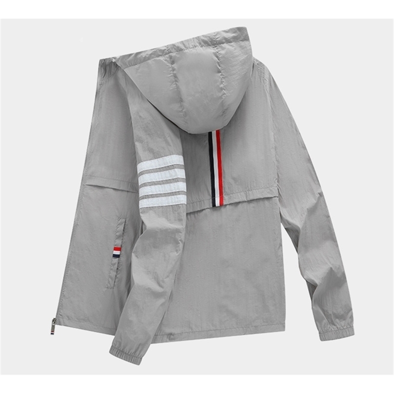 Men Waterproof Wind Breaker Coat Zipper Hoodie Jacket Quick Drying Sport Outwear Wind Stoper Jacket Raincoat Sport Selling 220811, Gray
Men Waterproof Wind Breaker Coat Zipper Hoodie Jacket Quick Drying Sport Outwear Wind Stoper Jacket Raincoat Sport Selling 220811, Gray