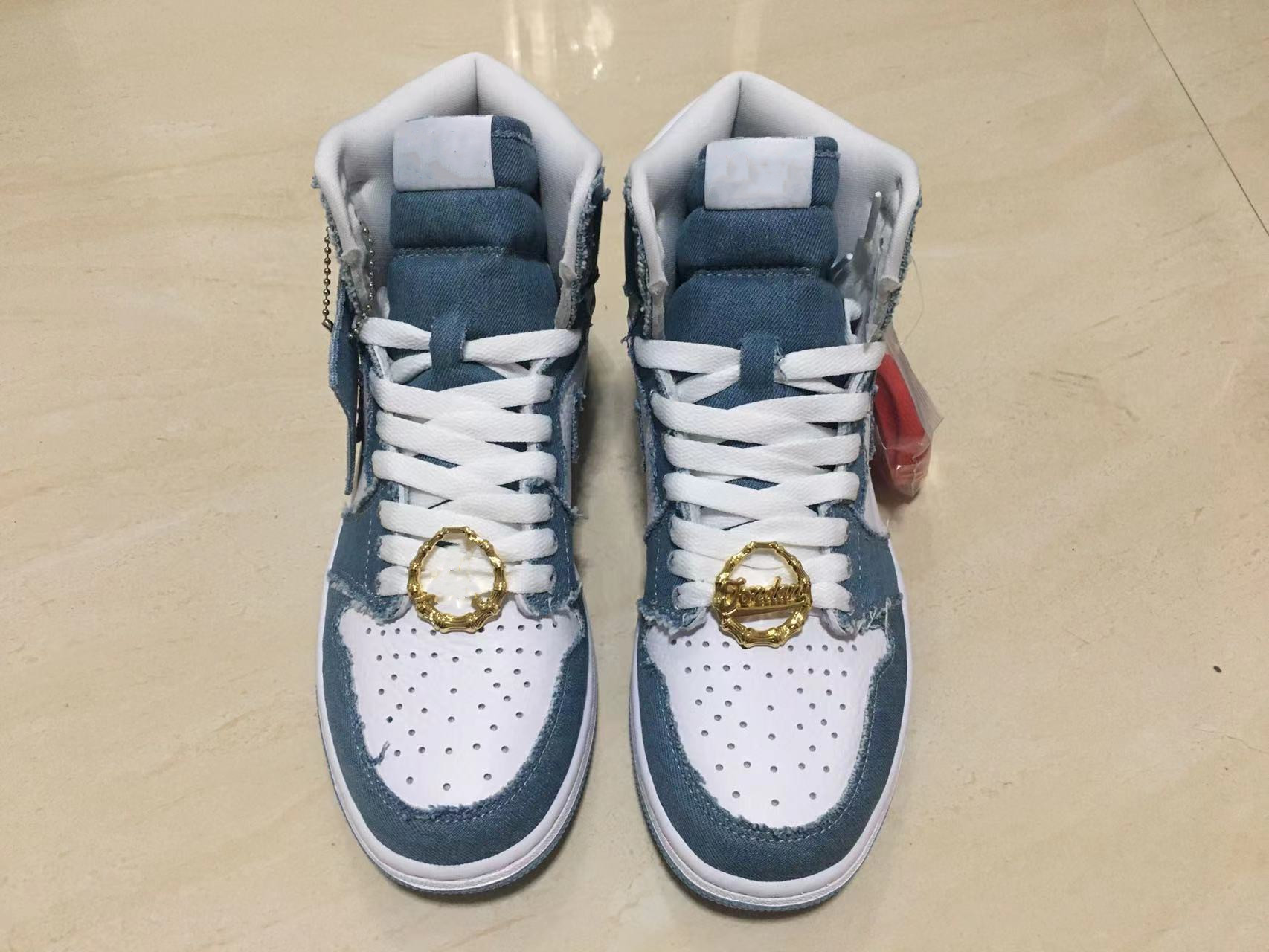new basketball shoes jumpman 1 man sneakers shoes Denim DM9036-104 Light and comfortable, Us men's sizes
new basketball shoes jumpman 1 man sneakers shoes Denim DM9036-104 Light and comfortable, Us men's sizes