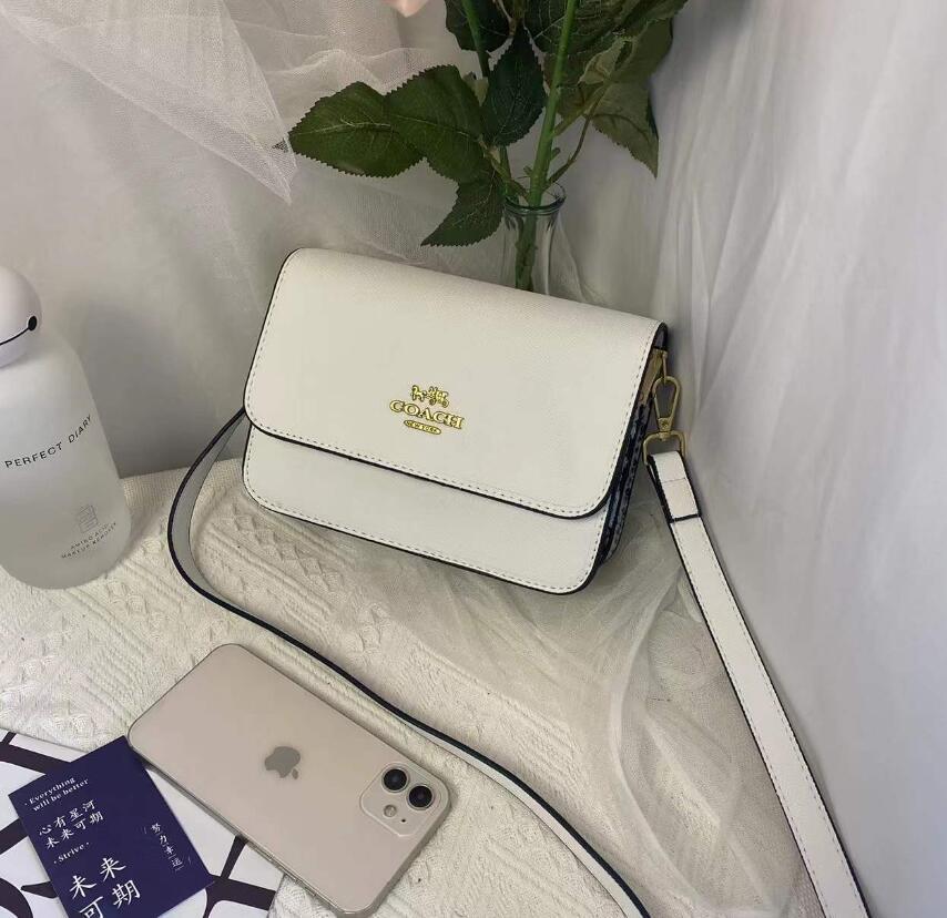 85 high quality designer retro coach women leather handbag Envelope shopping crossbody messenger Chain flap bag tote shoulder bag, As pic
85 high quality designer retro coach women leather handbag Envelope shopping crossbody messenger Chain flap bag tote shoulder bag, As pic