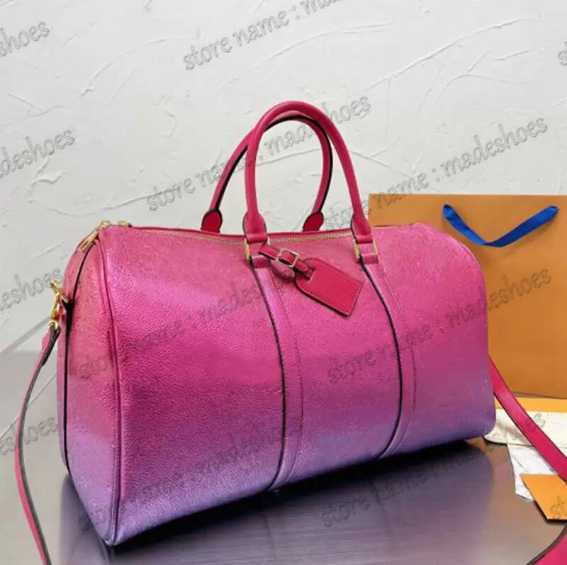 KEEP 45B ALL M59713 Travel Bandouliere Bag Blue/Pink Embossed Monograms Pattern Large Capacity Bright Florescent Color Luxurys Rainbow Duffel Bag M59712 45cm
KEEP 45B ALL M59713 Travel Bandouliere Bag Blue/Pink Embossed Monograms Pattern Large Capacity Bright Florescent Color Luxurys Rainbow Duffel Bag M59712 45cm