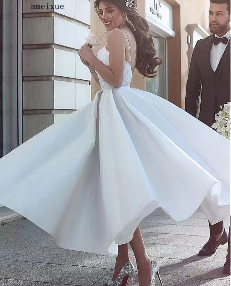 2022 Latest Strap Ruched Tulle Sweep Train Corset Backless Simple Bridal Gowns Custom Made Ball Gown Wedding Dresses 0510