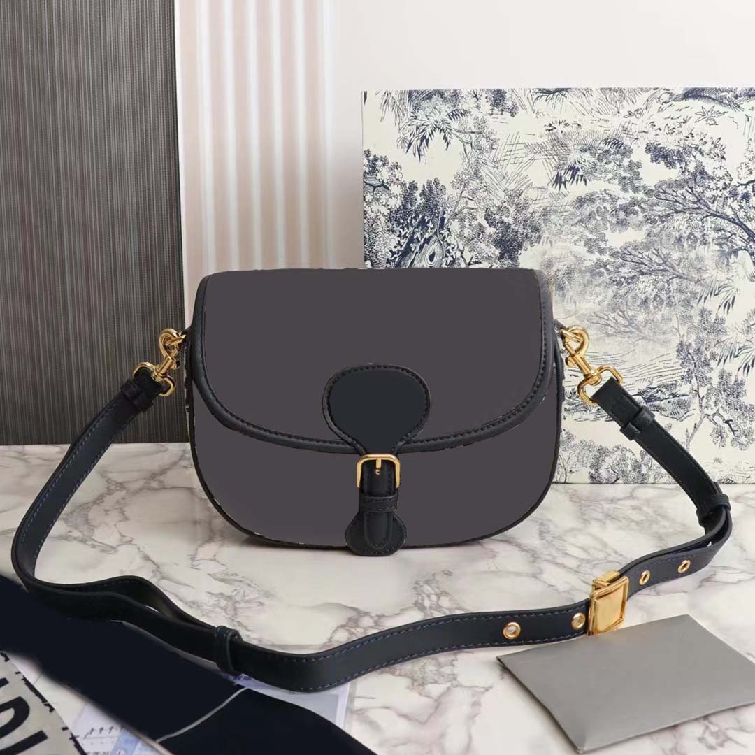 Bobby Designer Bag Fashion Shoulder Bag Unisex High Quality PU Leather Ladies Handbag Letter Pattern womens Messenger Bags 8 Colors Available wallet, Alphabet pattern
Bobby Designer Bag Fashion Shoulder Bag Unisex High Quality PU Leather Ladies Handbag Letter Pattern womens Messenger Bags 8 Colors Available wallet, Alphabet pattern