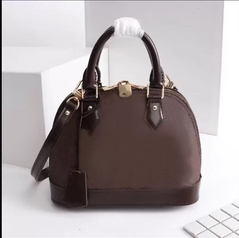 Top Quality ALMA BB PM Shell Bag Women Leather Handbags Flower Embossed Shoulder Bags With Lock Designer handbag Crossbody Purse Bag Tote Q1CX#
Top Quality ALMA BB PM Shell Bag Women Leather Handbags Flower Embossed Shoulder Bags With Lock Designer handbag Crossbody Purse Bag Tote Q1CX#