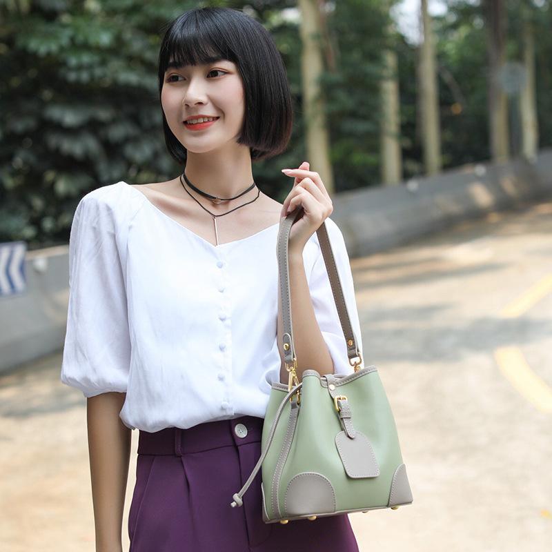 Evening Bags OUSSON 2022 Design Leather Large Capacity Bucket Bag Fashion Messenger Multifunctional Tote Handbag For Women, Black
Evening Bags OUSSON 2022 Design Leather Large Capacity Bucket Bag Fashion Messenger Multifunctional Tote Handbag For Women, Black