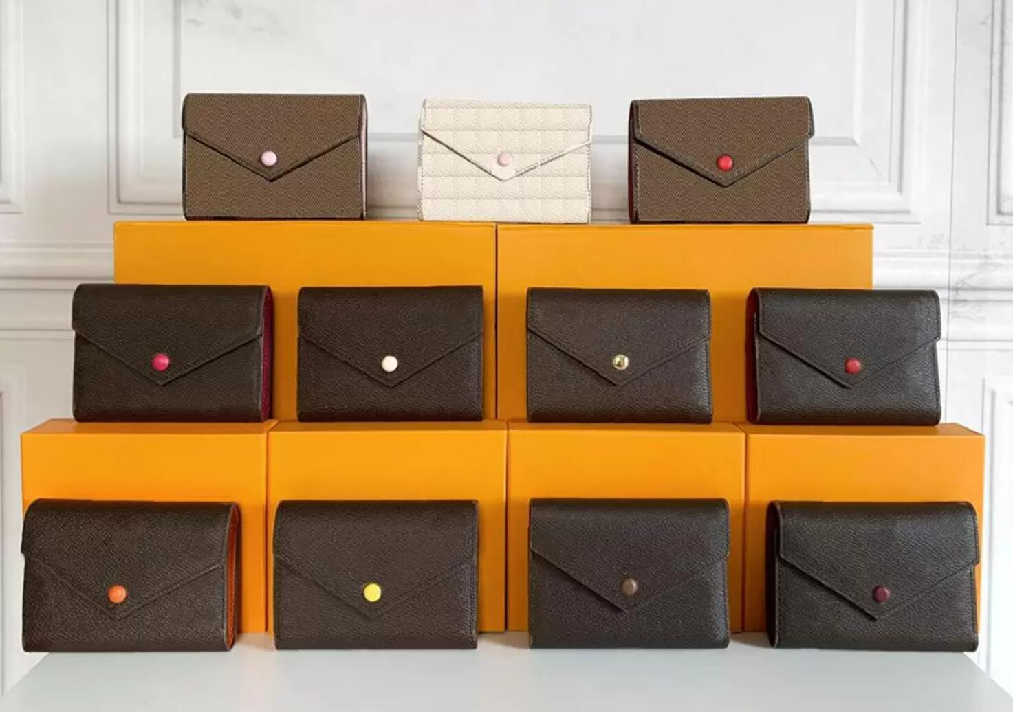 M41938 Designer wallets classic high-quality women credit card holder bags fashion a variety of styles and colors available wholesale short wallet Purse With box, Custom price no wallet
M41938 Designer wallets classic high-quality women credit card holder bags fashion a variety of styles and colors available wholesale short wallet Purse With box, Custom price no wallet