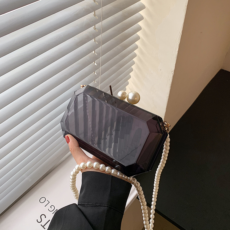 Transparent Black Box Shoulder bags Acrylic Party Clutch for Woman Pearl Strap fashion Crossbody Bag Elegant Designer Wedding Bags 2022
Transparent Black Box Shoulder bags Acrylic Party Clutch for Woman Pearl Strap fashion Crossbody Bag Elegant Designer Wedding Bags 2022