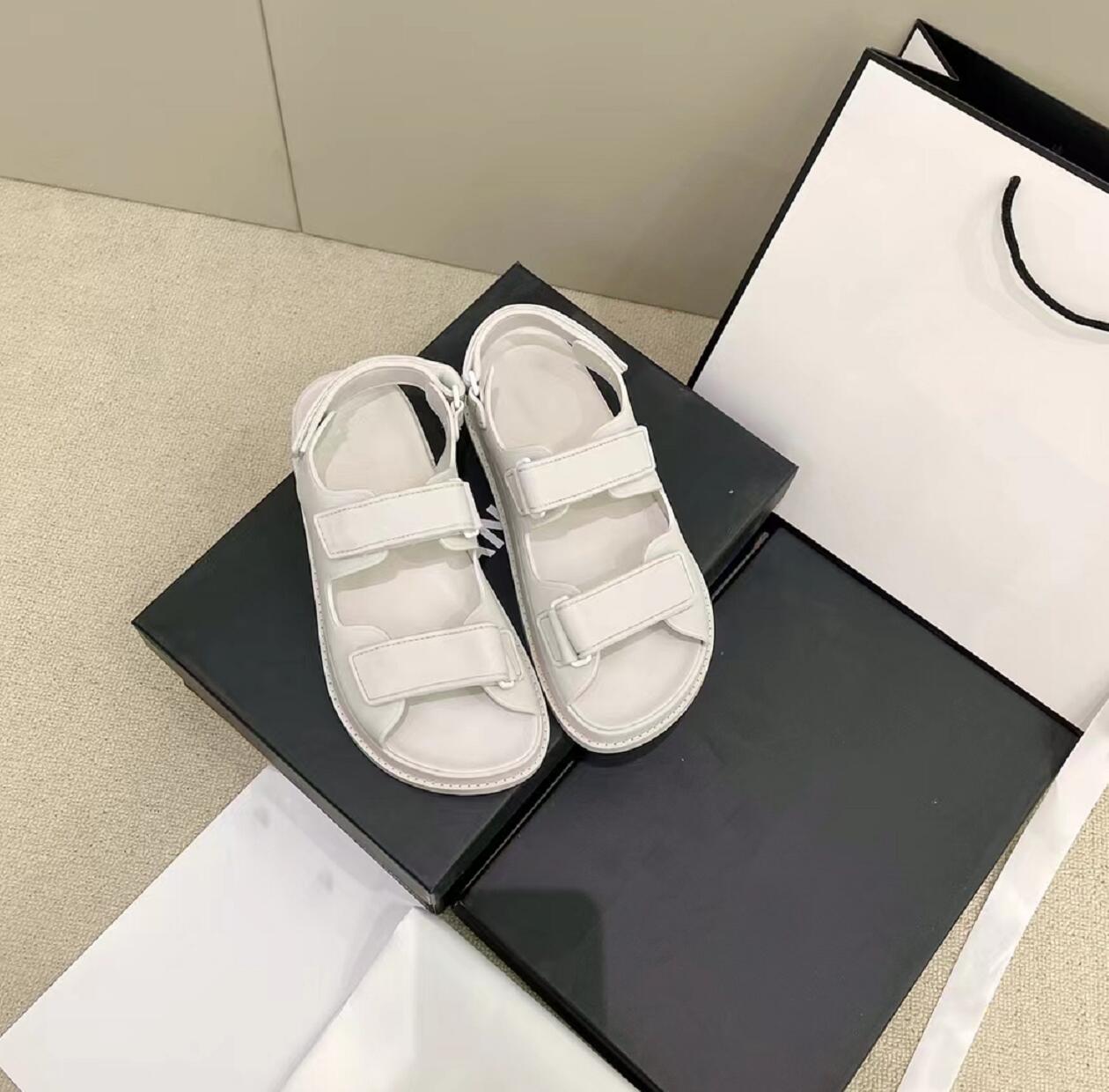 Women's classic Rubber Sandal Flat Bottom Fashion Summer Sandal Outdoor Leisure Slipper Luxury Soft Beach Shoes Designer Women Girl Sandals, Not for individual sale
Women's classic Rubber Sandal Flat Bottom Fashion Summer Sandal Outdoor Leisure Slipper Luxury Soft Beach Shoes Designer Women Girl Sandals, Not for individual sale