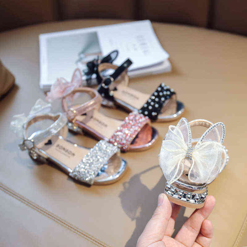 Girls Rhinestones Sandals 2022 New Fashion Bowtie Summer Girls Bling Pearl Leather Rubber Square Heel Princess Sandal Kids Shoes G220418, Black
Girls Rhinestones Sandals 2022 New Fashion Bowtie Summer Girls Bling Pearl Leather Rubber Square Heel Princess Sandal Kids Shoes G220418, Black