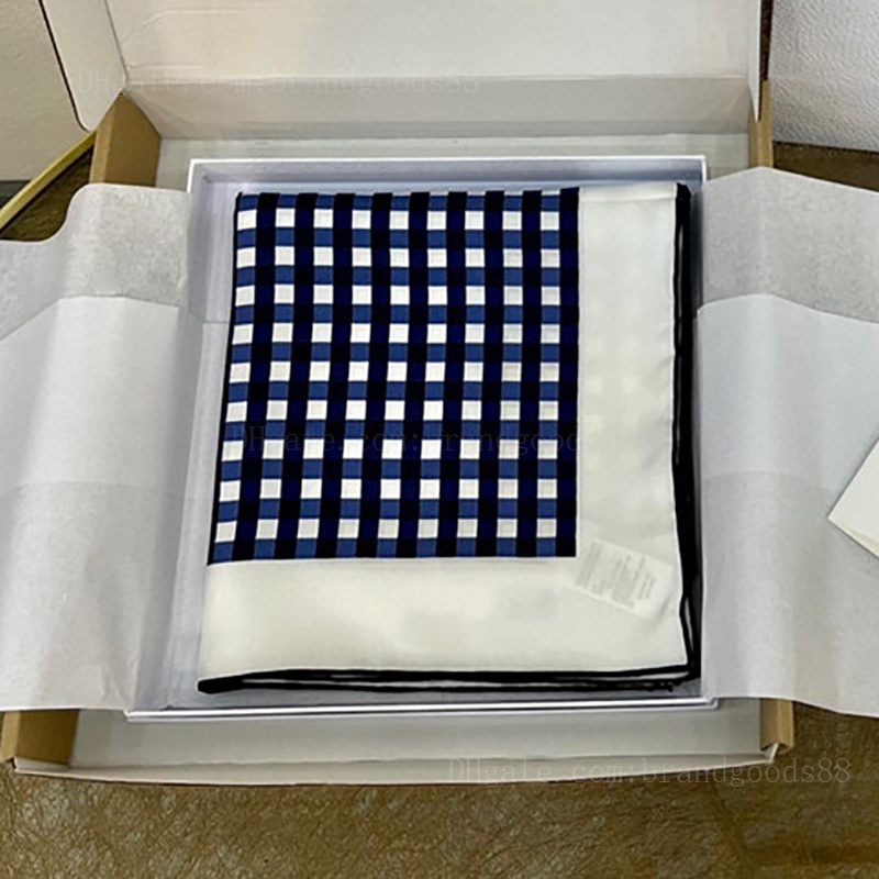 Fashion Original quality Silk Scarf Luxury New Style Women's Print Scarves Designer For woman Wholesale Hand crimping 90x90cm Plaid Geometric Blue houndstooth
Fashion Original quality Silk Scarf Luxury New Style Women's Print Scarves Designer For woman Wholesale Hand crimping 90x90cm Plaid Geometric Blue houndstooth