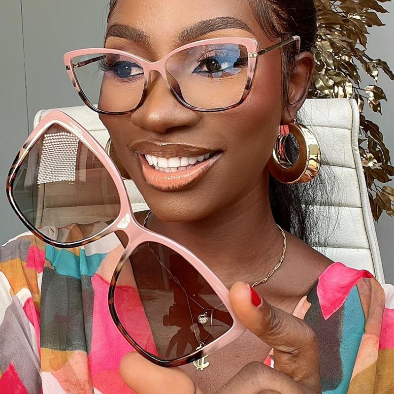 Sunglasses Trendy Clip On Women UV400 Shades Blue Light Oversized Glasses Outdoor Driving Polarized Vintage Sun GlassesSunglasses
Sunglasses Trendy Clip On Women UV400 Shades Blue Light Oversized Glasses Outdoor Driving Polarized Vintage Sun GlassesSunglasses