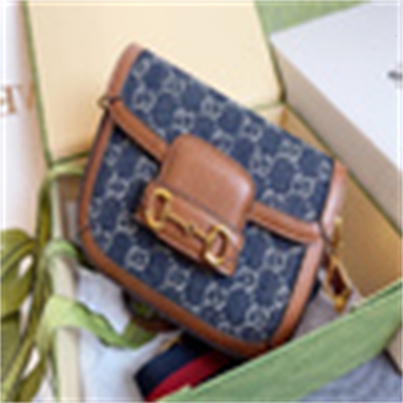 Luxury design 658574 denim Letter Embossing handbag canvas real leather horsebit Shoulder Bamboo messenger Ophidia Vintage Padlock, All with logo
Luxury design 658574 denim Letter Embossing handbag canvas real leather horsebit Shoulder Bamboo messenger Ophidia Vintage Padlock, All with logo