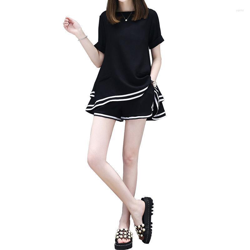 Women's Short-sleeved Suit Summer Large Size Loose Two-piece Casual Shorts Tracksuits
Women's Short-sleeved Suit Summer Large Size Loose Two-piece Casual Shorts Tracksuits