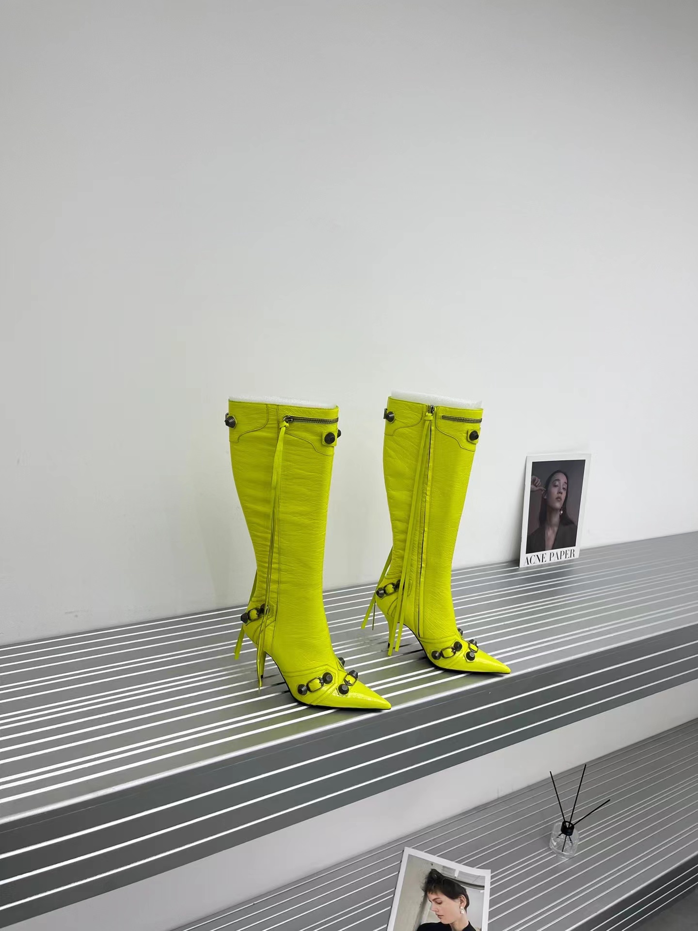2022 CAGOLE boots metal nail can be called the year's most beautiful pop style not pick leg all 4 color release trend fashion, Pink
2022 CAGOLE boots metal nail can be called the year's most beautiful pop style not pick leg all 4 color release trend fashion, Pink
