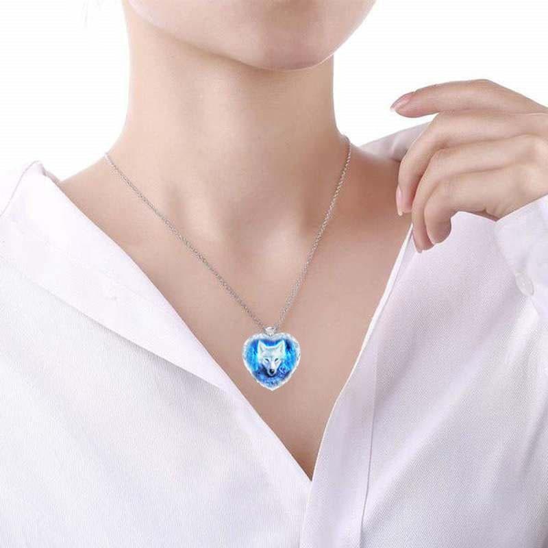 Pendant Necklaces Exquisite Heart Shaped Ghost Wolf Crystal Glass Necklace For Women Fashion Female Jewelry Holiday Party Gift
Pendant Necklaces Exquisite Heart Shaped Ghost Wolf Crystal Glass Necklace For Women Fashion Female Jewelry Holiday Party Gift